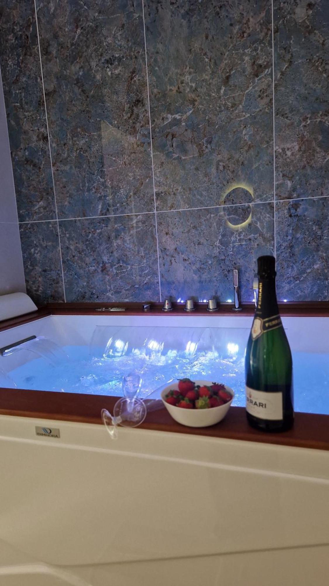 Superior Suite & Apartment คาตาเนีย ภายนอก รูปภาพ